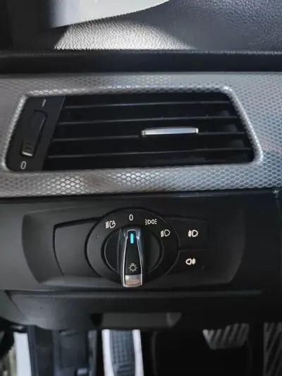 BMW 320 2012 - 18650 EUR, 179300 km - AUTO.MOTO.pt - 179300km - foto 23 de 35