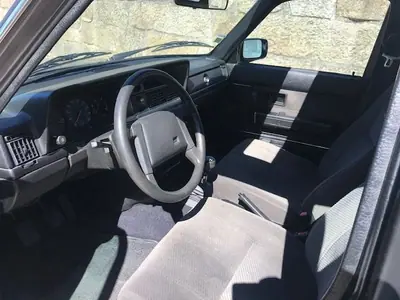 Volvo 244 1987 - 10500 EUR, 317000 km - AUTO.MOTO.pt - 317000km - foto 10 de 41