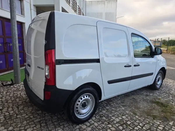 Mercedes-Benz Citan 2020 - 13450 EUR, 121000 km - AUTO.MOTO.pt - 121000km - foto 3 de 10