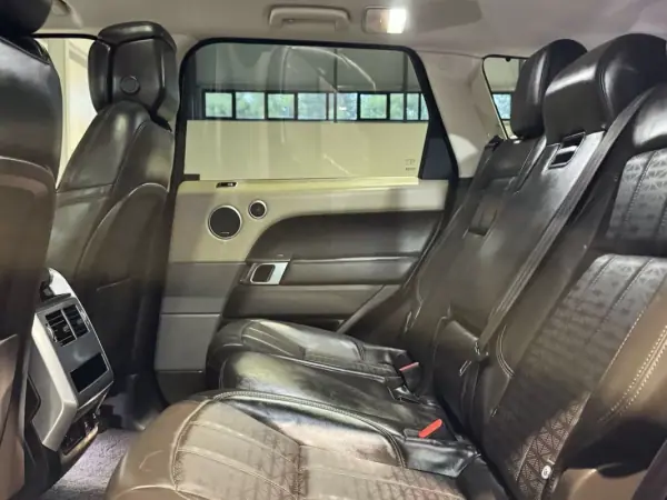 Land Rover Range Rover Sport 2019 - 44750 EUR, 110700 km - AUTO.MOTO.pt - 110700km - foto 16 de 60
