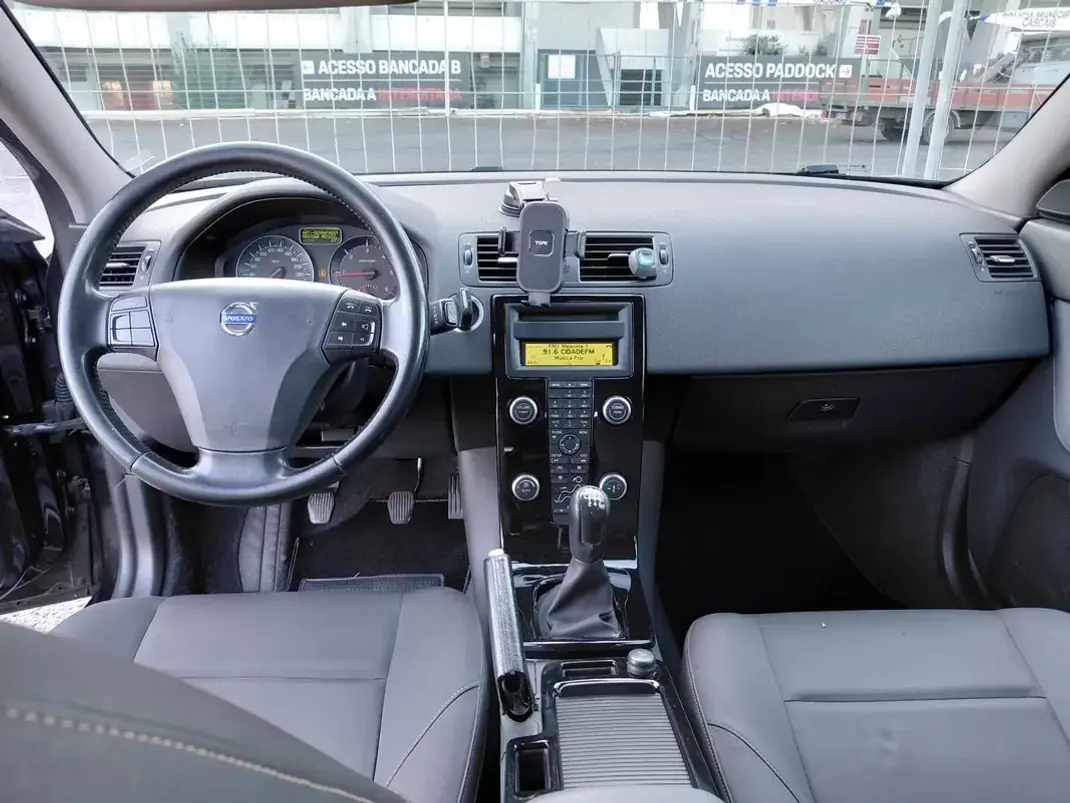 Volvo V50 2010 - 4490 EUR, 384950 km - 384950km - foto 22 de 23