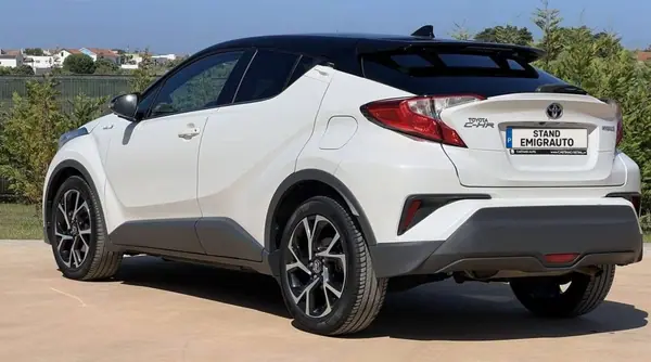 Toyota C-HR 2016 — foto 3 de 8