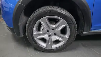 Dacia Sandero 2018 - 10990 EUR, 129000 km - AUTO.MOTO.pt - 129000km - foto 15 de 21
