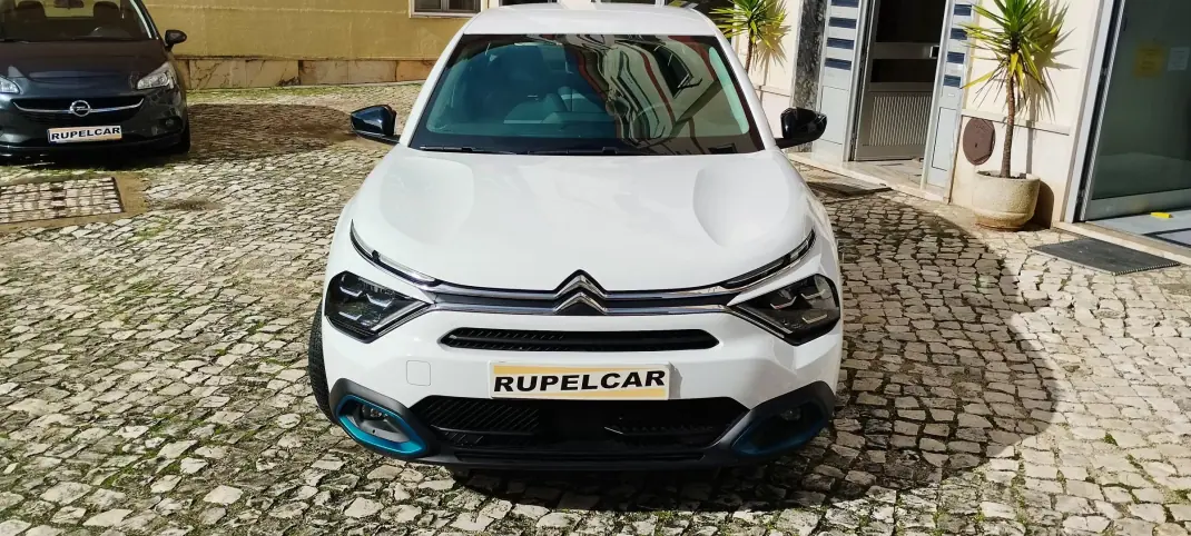 Citroën e-C4 X 2023 - 22500 EUR, 9760 km - AUTO.MOTO.pt - 9760km - foto 10 de 29