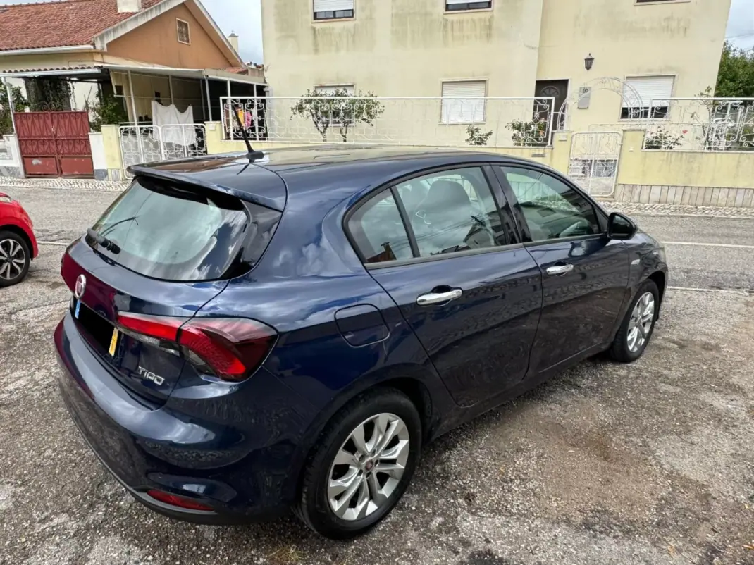 Fiat Tipo 2019 - 6999 EUR, 150000 km - AUTO.MOTO.pt - 150000km - foto 3 de 9