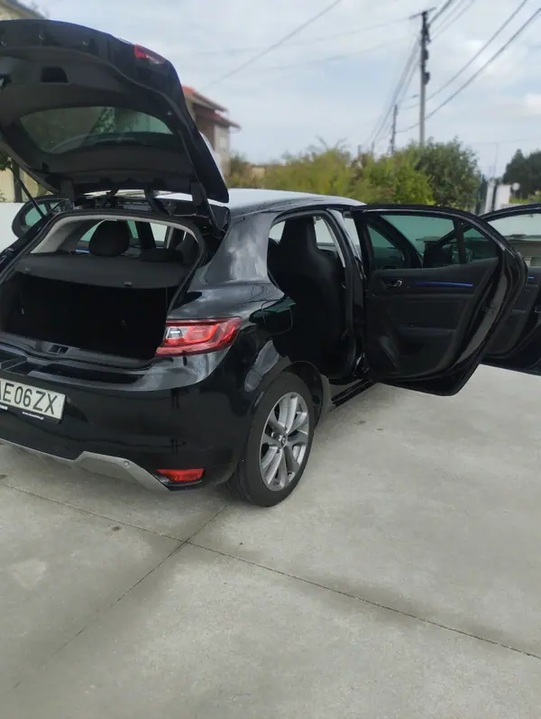 Renault Mégane 2021 - 16200 EUR, 63000 km - 63000km - foto 2 de 12