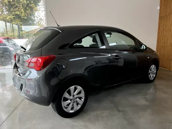 Opel Corsa 2017 - 7250 EUR, 128500 km - AUTO.MOTO.pt - 128500km - foto 24 de 64
