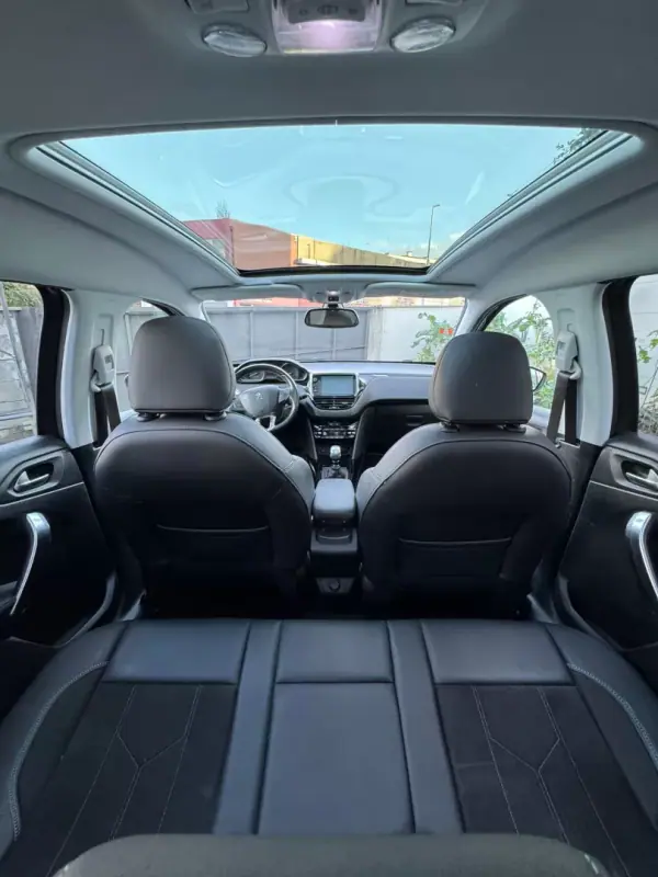 Peugeot 2008 2019 - 13900 EUR, 126000 km - AUTO.MOTO.pt - 126000km - foto 18 de 20