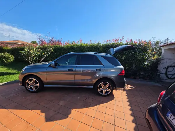 Mercedes-Benz GLE 250 2017 — foto 3 de 10