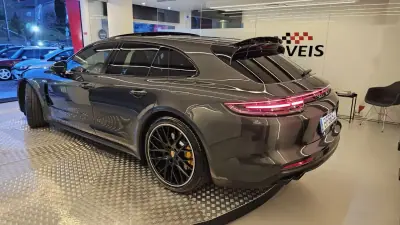 Porsche Panamera Sport Turismo 2018 - 71900 EUR, 135500 km - AUTO.MOTO.pt - 135500km - foto 16 de 49