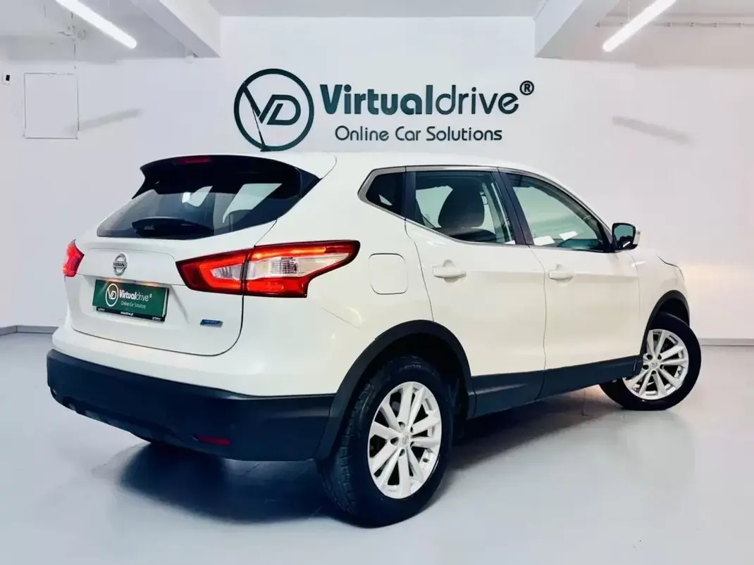 Nissan Qashqai 2015 - 13750 EUR, 96000 km - 96000km - foto 6 de 45