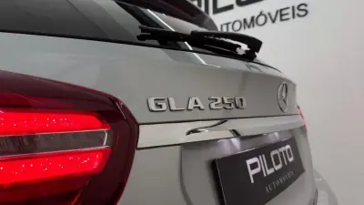 Mercedes-Benz GLA 250 2017 - 26990 EUR, 119434 km - AUTO.MOTO.pt - 119434km - foto 7 de 33