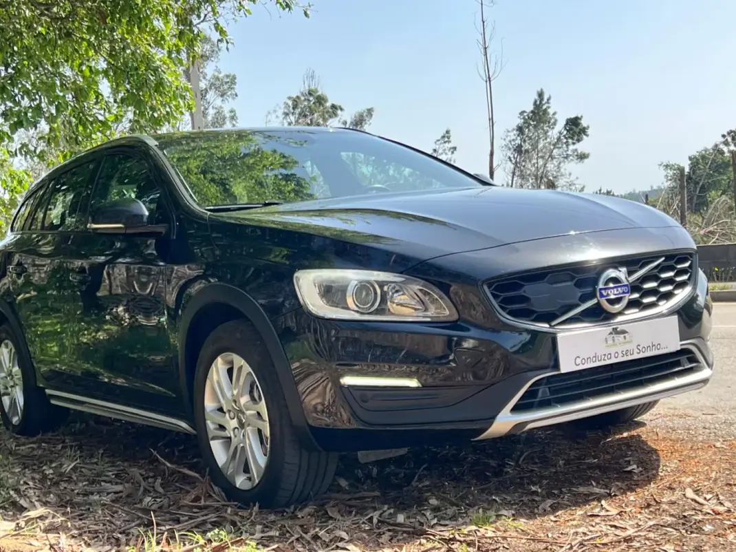 Volvo V60 2016 - 15900 EUR, 155935 km - AUTO.MOTO.pt - 155935km - foto 25 de 28