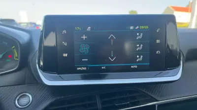 Peugeot e-208 2021 - 16900 EUR, 40000 km - AUTO.MOTO.pt - 40000km - foto 12 de 22