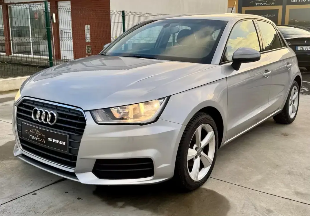 Audi A1 Sportback 2015 - 13490 EUR, 189500 km - AUTO.MOTO.pt - 189500km - foto 20 de 30