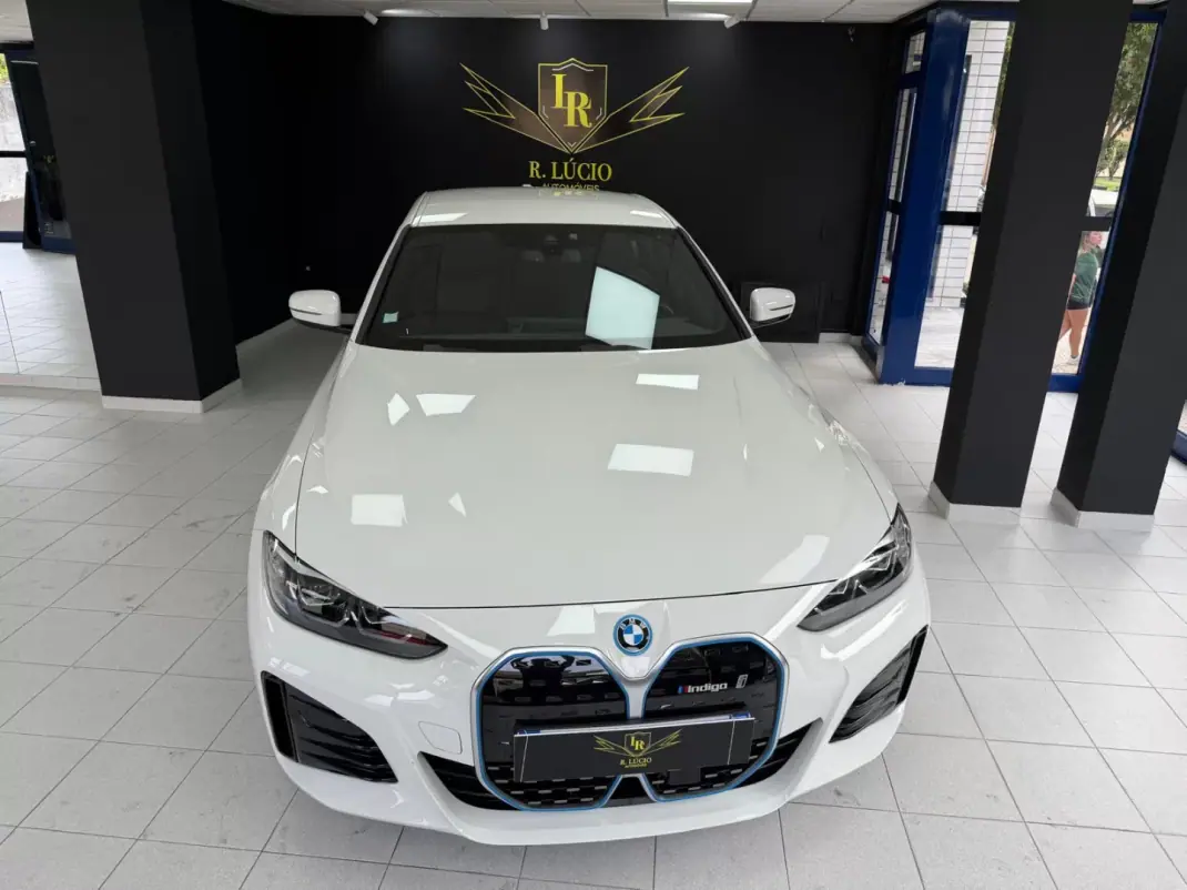 BMW i4 2024 - 43000 EUR, 42572 km - AUTO.MOTO.pt - 42572km - foto 11 de 39