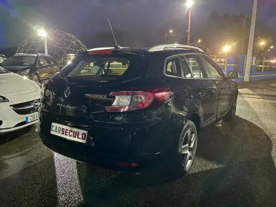Renault Mégane Sport Tourer 2015 - 12350 EUR, 155869 km - AUTO.MOTO.pt - 155869km - foto 6 de 25