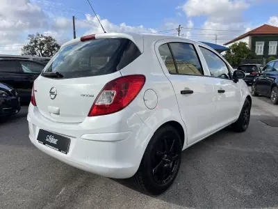 Opel Corsa 2011 - 6450 EUR, 117000 km - AUTO.MOTO.pt - 117000km - foto 5 de 50