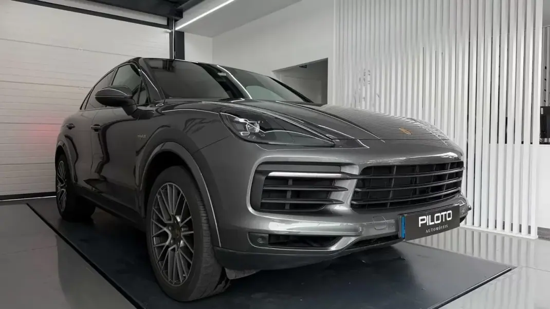 Porsche Cayenne Coupé 2019 - 69990 EUR, 59352 km - 59352km - foto 5 de 32