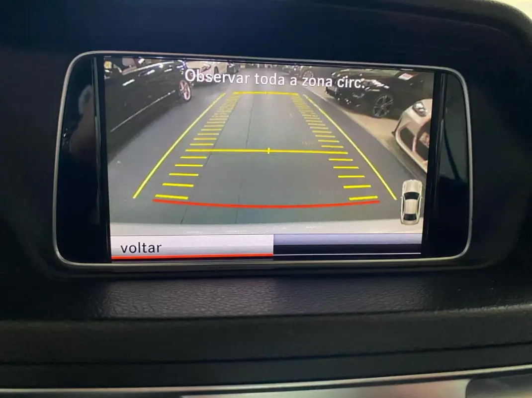 Mercedes-Benz E 220 2014 - 18750 EUR, 284400 km - AUTO.MOTO.pt - 284400km - foto 12 de 20