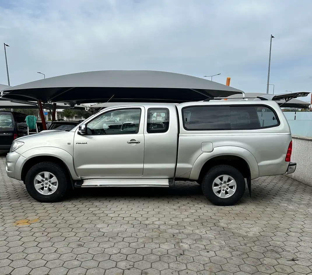 Toyota Hilux 2010 - 24000 EUR, 190115 km - AUTO.MOTO.pt - 190115km - foto 2 de 10