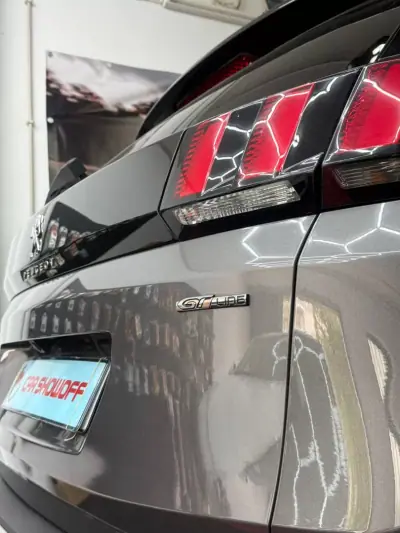 Peugeot 3008 2020 - 17900 EUR, 165000 km - AUTO.MOTO.pt - 165000km - foto 6 de 13