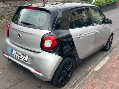 Smart ForFour 2016 - 14500 EUR, 62000 km - AUTO.MOTO.pt - 62000km - foto 3 de 7