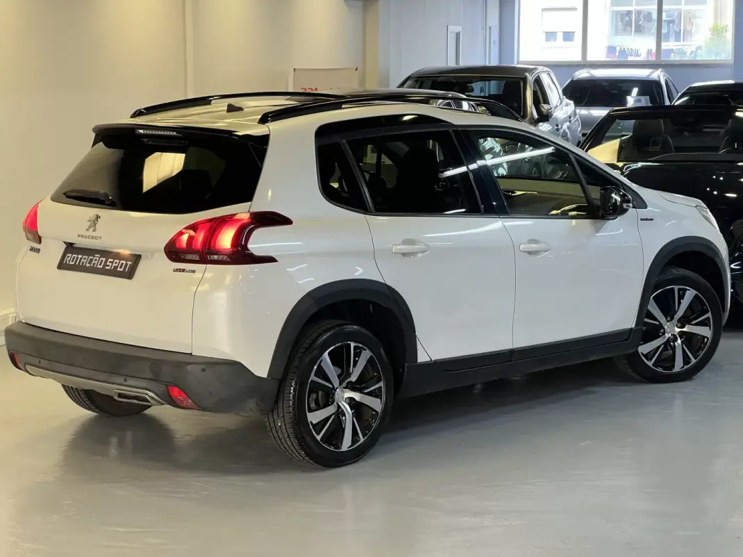 Peugeot 2008 2017 - 10990 EUR, 102000 km - AUTO.MOTO.pt - 102000km - foto 14 de 40