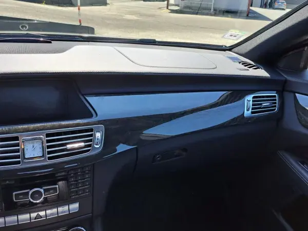 Mercedes-Benz CLS 350 2014 - 29000 EUR, 237000 km - AUTO.MOTO.pt - 237000km - foto 15 de 50