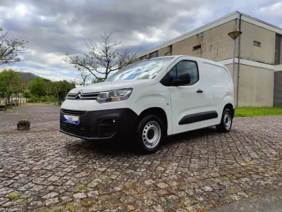 Citroën Berlingo 1.5 Bluehdi M Clube 102cv 2021 - 12990 EUR, 156055 km - AUTO.MOTO.pt - 156055km - foto 3 de 10