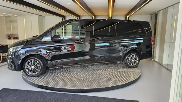 Mercedes-Benz Vito Tourer 2019 - 34900 EUR, 99800 km - AUTO.MOTO.pt - 99800km - foto 7 de 29
