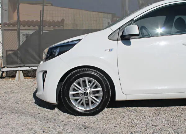 Kia Picanto 2021 — photo 2 of 26