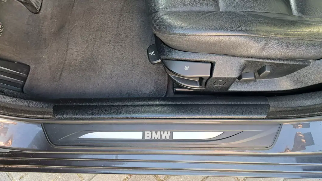 BMW 520 2011 - 11900 EUR, 331971 km - AUTO.MOTO.pt - 331971km - foto 23 de 27