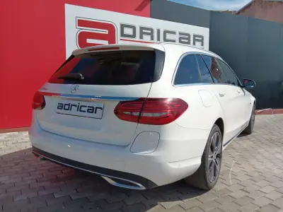 Mercedes-Benz C 300 2020 - 27500 EUR, 110116 km - foto 4 de 28