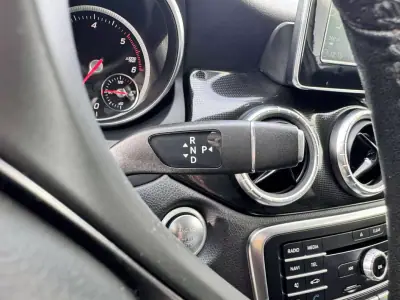Mercedes-Benz CLA 180 2018 - 21500 EUR, 179900 km - AUTO.MOTO.pt - 179900km - foto 9 de 25