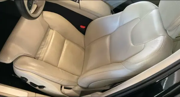 Volvo V60 2020 - 24500 EUR, 130700 km - AUTO.MOTO.pt - 130700km - foto 6 de 13