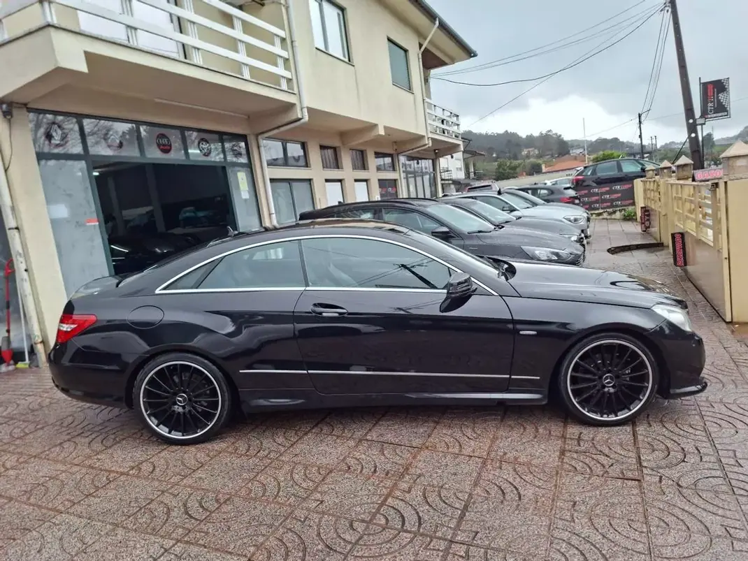 Mercedes-Benz E 250 2009 - 16500 EUR, 134447 km - AUTO.MOTO.pt - 134447km - foto 6 de 29