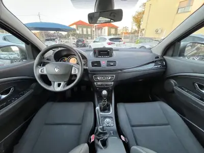 Renault Mégane 2011 - 6750 EUR, 234000 km - AUTO.MOTO.pt - 234000km - foto 10 de 34