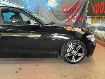 BMW 118 2015 - 13999 EUR, 164000 km - AUTO.MOTO.pt - 164000km - foto 23 de 50