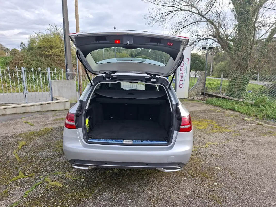 Mercedes-Benz C 200 2019 - 24250 EUR, 95512 km - AUTO.MOTO.pt - 95512km - foto 2 de 27