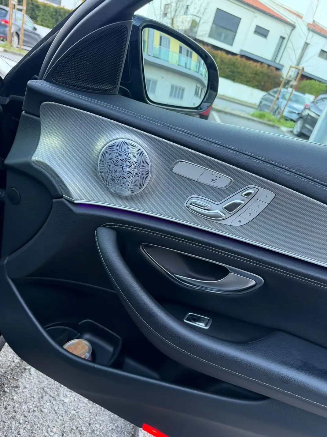 Mercedes-Benz E 300 2018 - 39000 EUR, 62500 km - AUTO.MOTO.pt - 62500km - foto 11 de 12