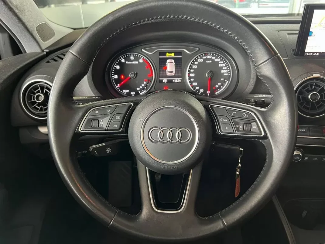 Audi A3 Sportback 2019 - 17900 EUR, 104914 km - AUTO.MOTO.pt - 104914km - foto 8 de 21
