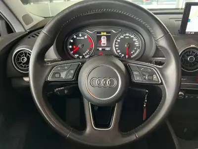 Audi A3 Sportback 2019 - 17900 EUR, 104914 km - AUTO.MOTO.pt - 104914km - foto 8 de 21