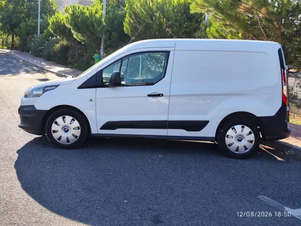 Ford Transit 2015 - 9780 EUR, 132500 km - AUTO.MOTO.pt - 132500km - foto 10 de 29