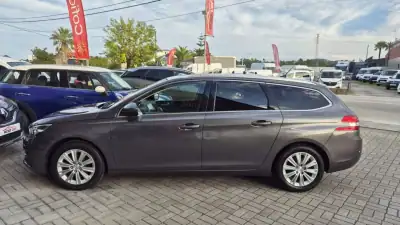 Peugeot 308 SW 2017 - 15900 EUR, 133694 km - AUTO.MOTO.pt - 133694km - foto 9 de 17