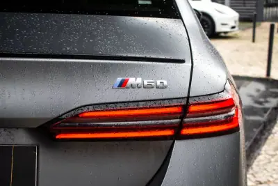 BMW i5 2023 - 74990 EUR, 17145 km - AUTO.MOTO.pt - 17145km - foto 14 de 60