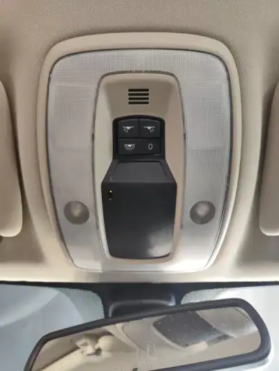 Volvo XC 70 2010 - 13250 EUR, 324000 km - AUTO.MOTO.pt - 324000km - foto 34 de 35