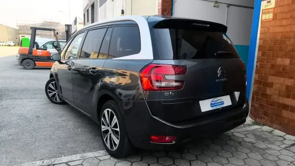Citroën C4 2017 - 10900 EUR, 163000 km - AUTO.MOTO.pt - 163000km - foto 6 de 16