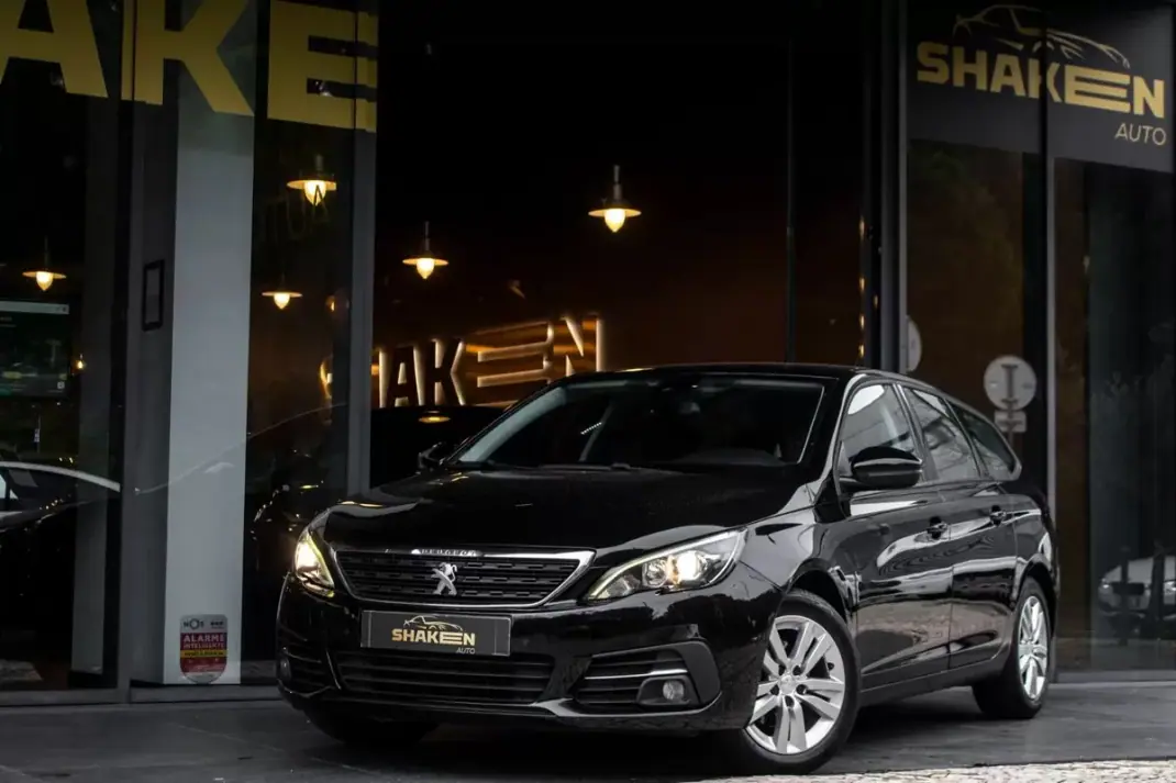 Peugeot 308 SW 2019 - 9800 EUR, 267684 km - AUTO.MOTO.pt - 267684km - foto 1 de 38