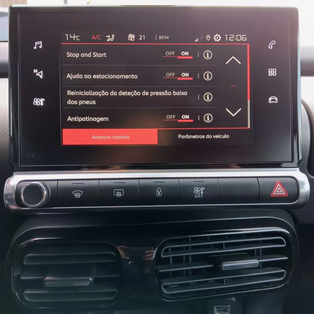 Citroën C4 Cactus 2018 - 11900 EUR, 132271 km - AUTO.MOTO.pt - 132271km - foto 17 de 18